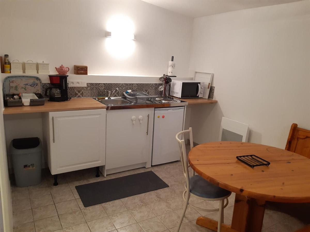 Le Cezembre Gite La Taniere Moidrey 외부 사진